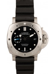 Panerai Luminor Submersible PAM 682 WE04687